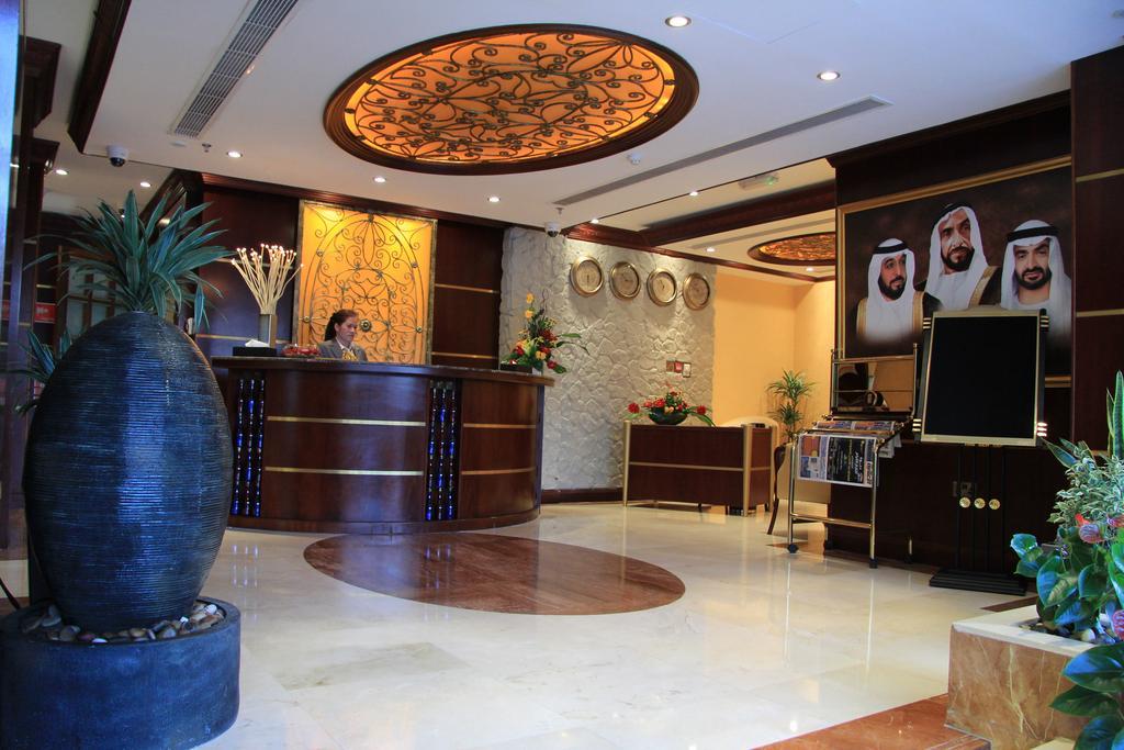 Trianon Royal Hotel Abu Dhabi Exterior photo