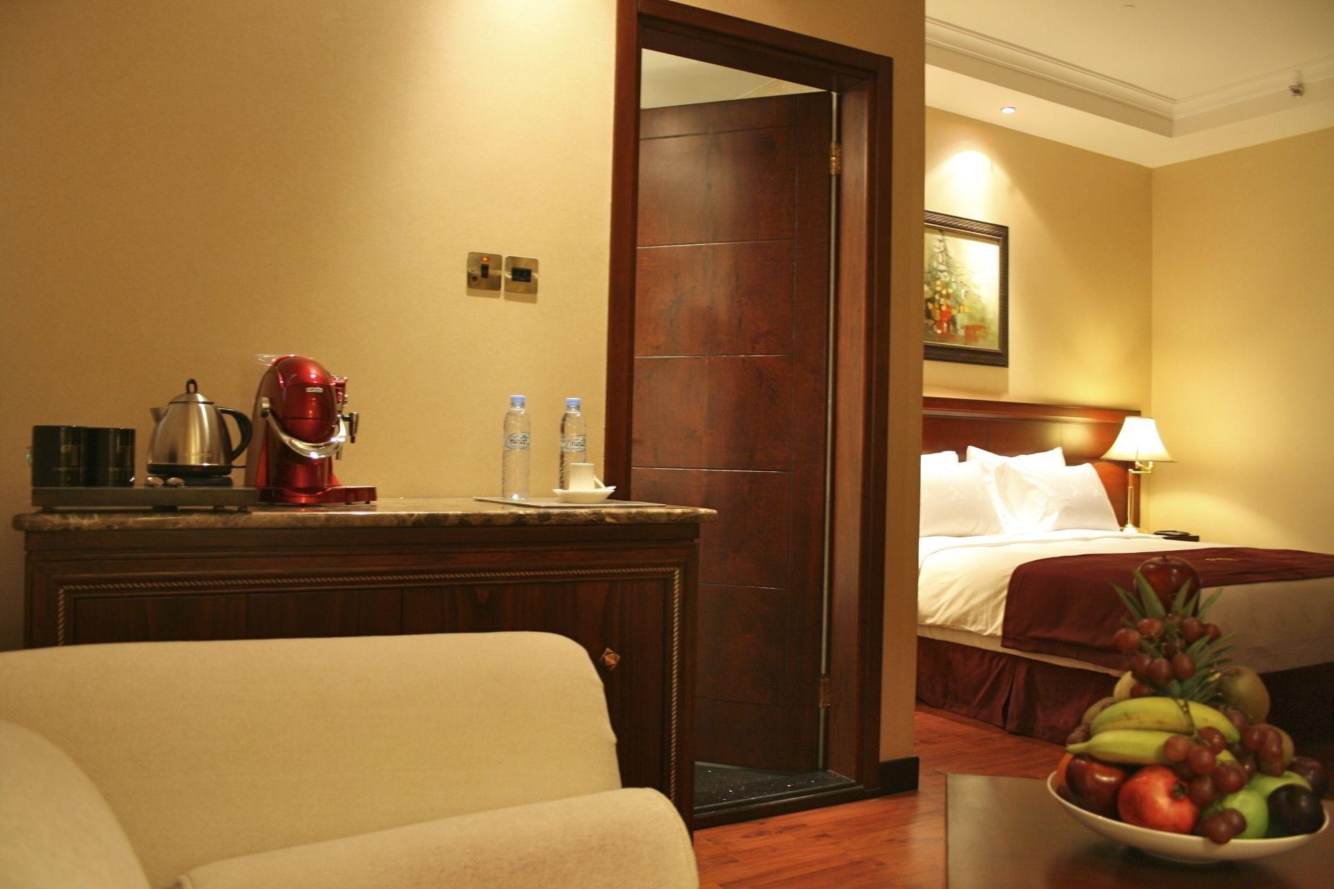 Trianon Royal Hotel Abu Dhabi Exterior photo