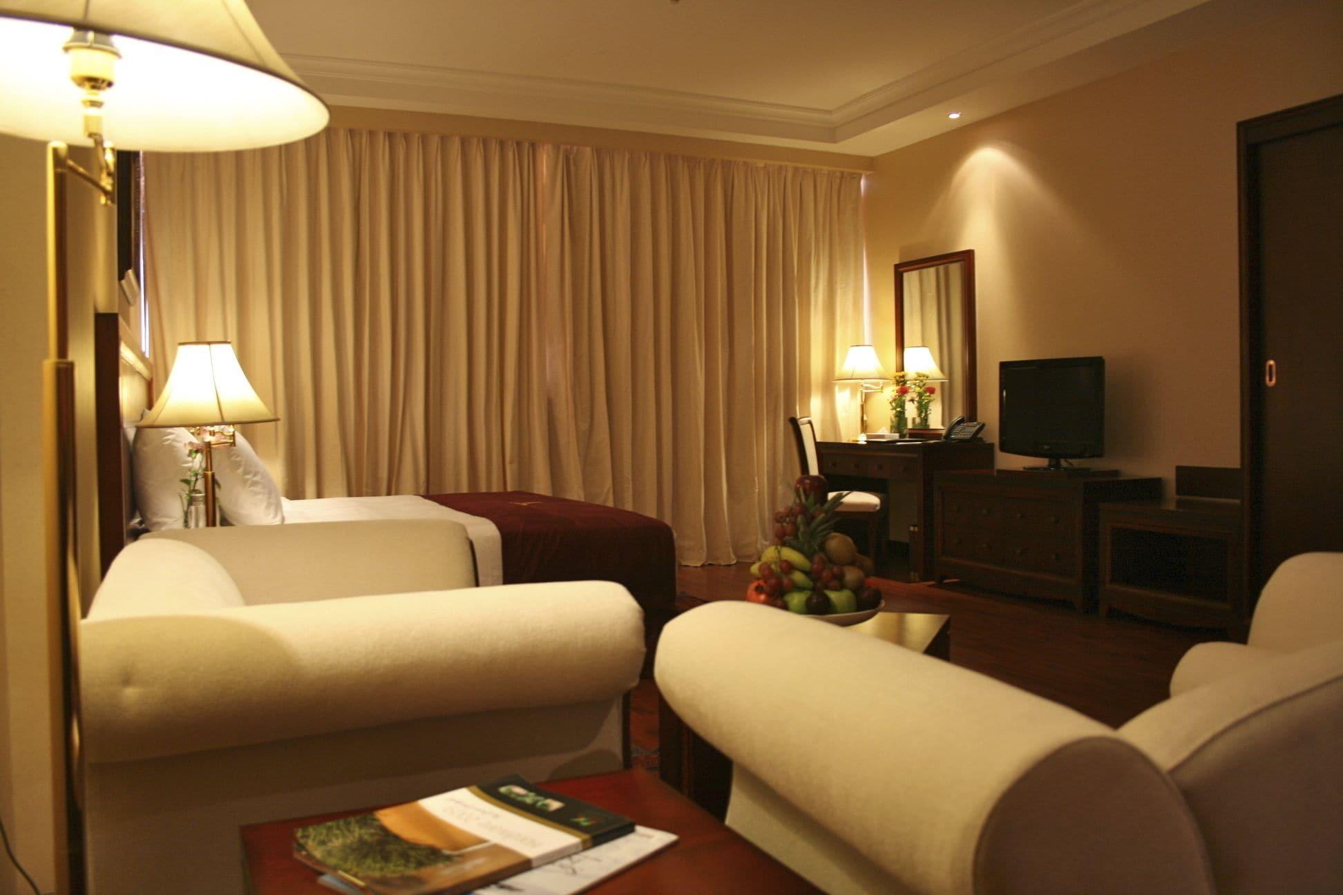 Trianon Royal Hotel Abu Dhabi Exterior photo