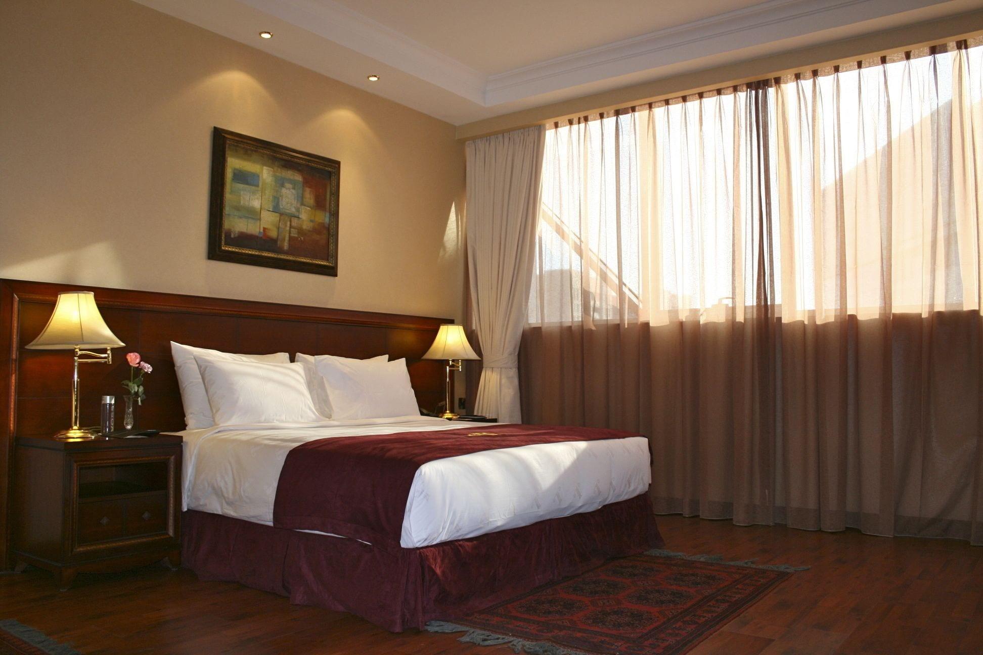 Trianon Royal Hotel Abu Dhabi Exterior photo