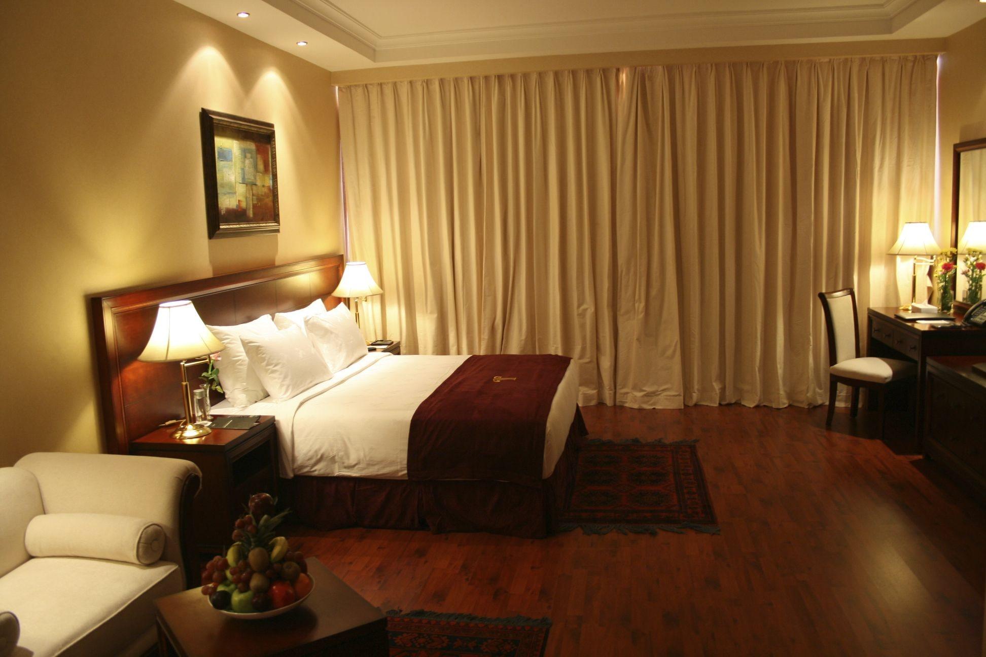 Trianon Royal Hotel Abu Dhabi Exterior photo