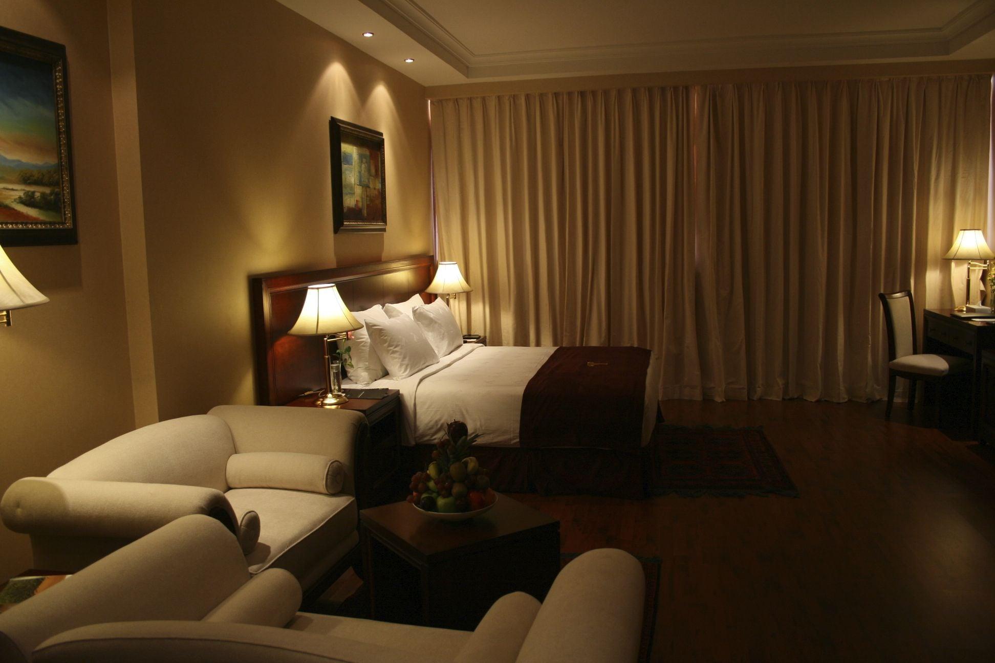 Trianon Royal Hotel Abu Dhabi Exterior photo