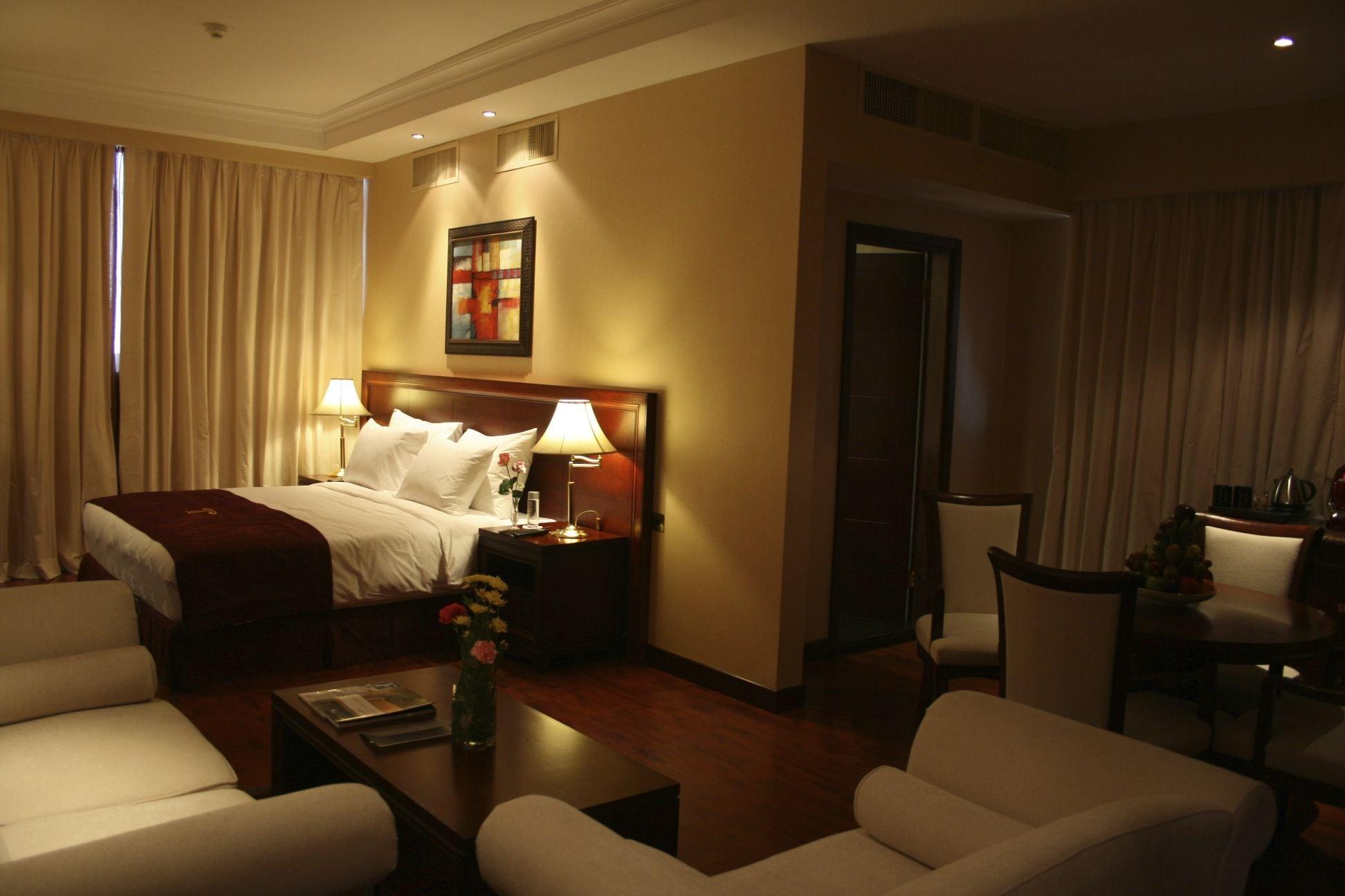 Trianon Royal Hotel Abu Dhabi Exterior photo